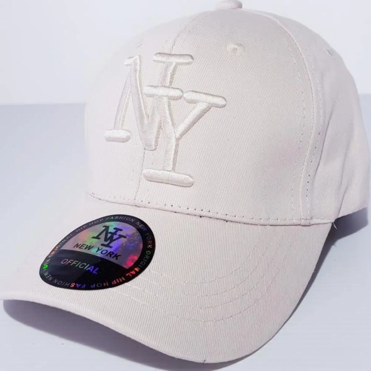 Une casquette de baseball de la marque NY